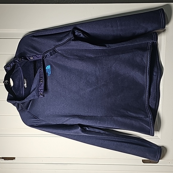 The North Face Tops - North Face XL periwinkle pullover